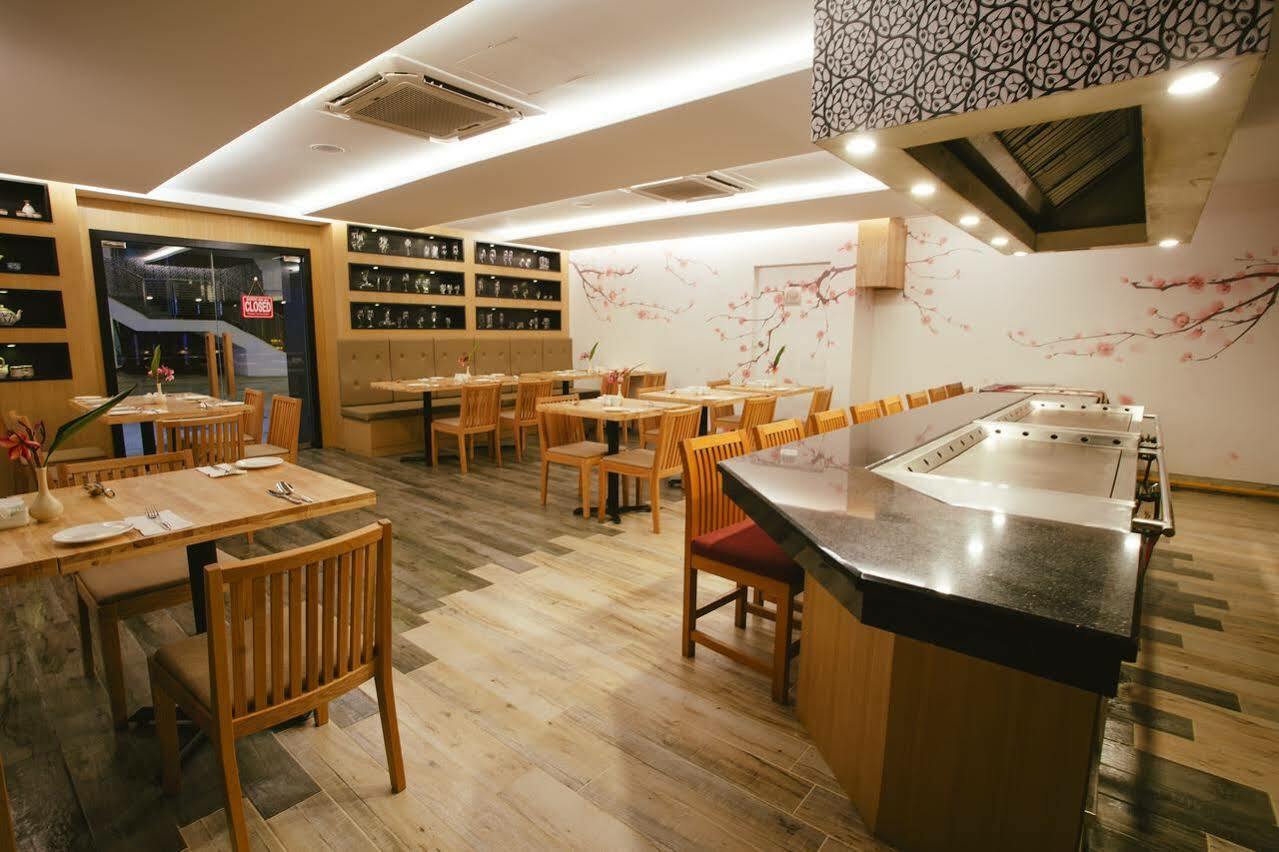 Sand & Sandals Desaru Beach Resort & Spa Exterior foto Interior of a restaurant in Hong Kong